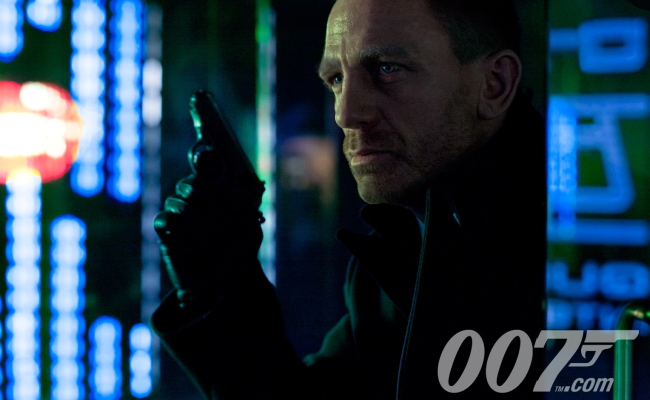 First Official Image Of Craig as Bond in Skyfall