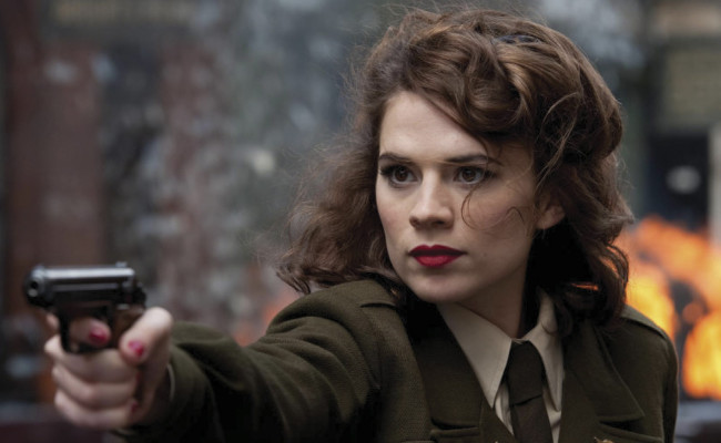 Peggy Carter Sneaks Into AGENTS OF SHIELD Before AGENT CARTER Premieres