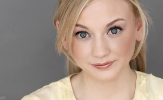 Emily Kinney comes to THE FLASH