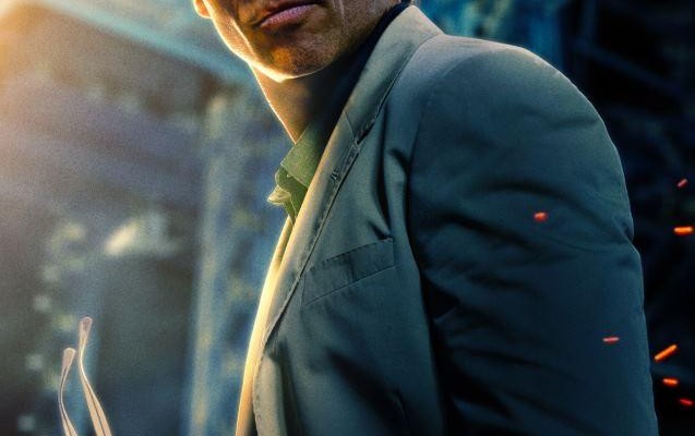 Guy Pearce Soaks in the Lens Flares In New Poster For IRON MAN 3