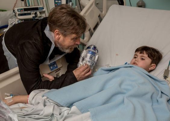 Mark Hamill ditches STAR WARS FORCE AWAKENS promo to visit sick children